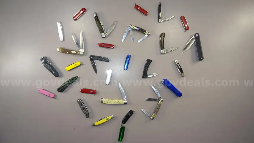 Knife Lot –  Buck, Old Timer - Shipping Fee $13