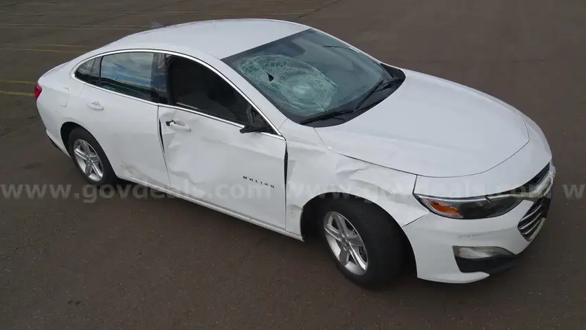 2020 Chevrolet Malibu 4-Door Sedan - Salvage Title