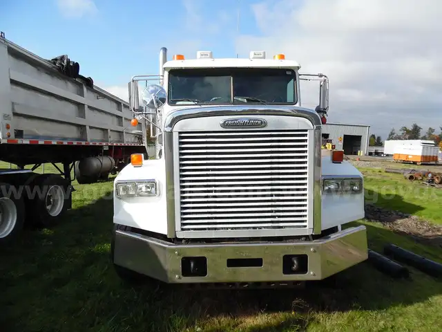 2003 Freightliner FLD120 &#x26; 1989 Concerto Trailer
