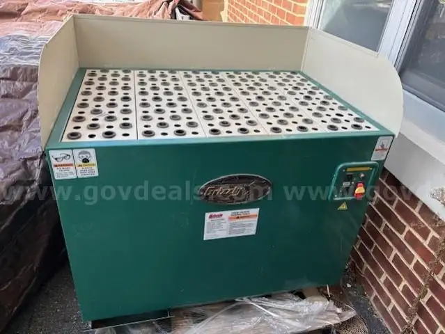 Grizzly H2936 Vacuum Sanding Table