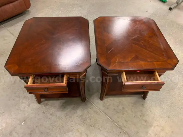 2 END TABLES