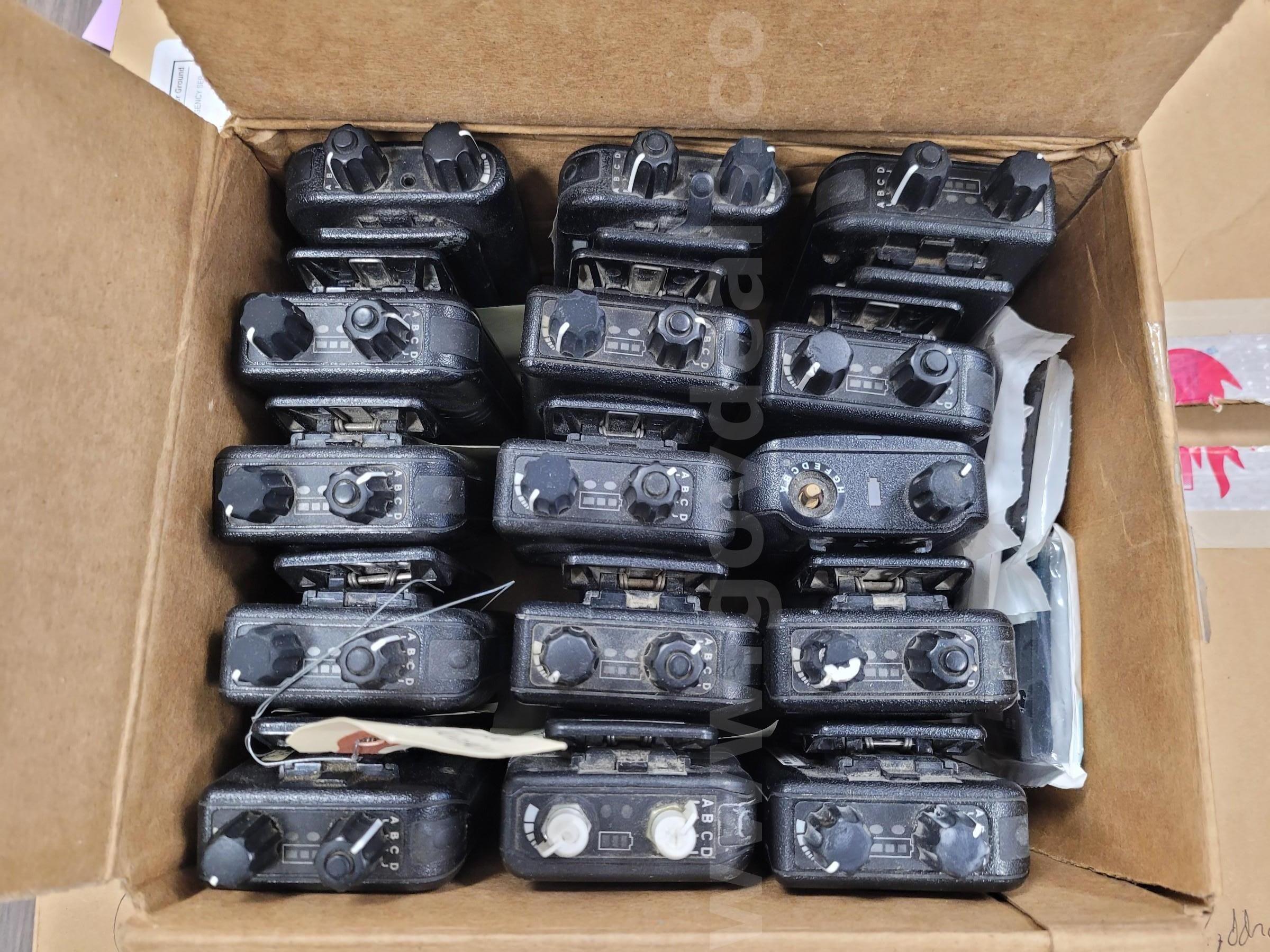 【保存版】 Lot of Minitor 5 Pagers | GovDeals ミュージシャン