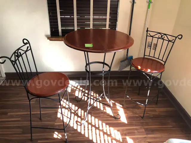 Cafe Table and Chairs