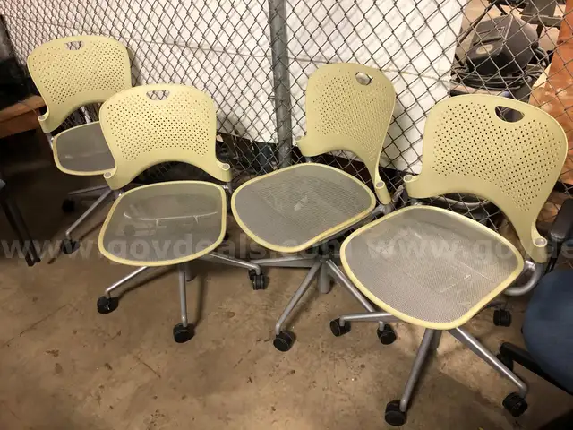 Assorted Office Chairs