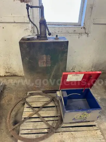 Fuel tank and parts washer