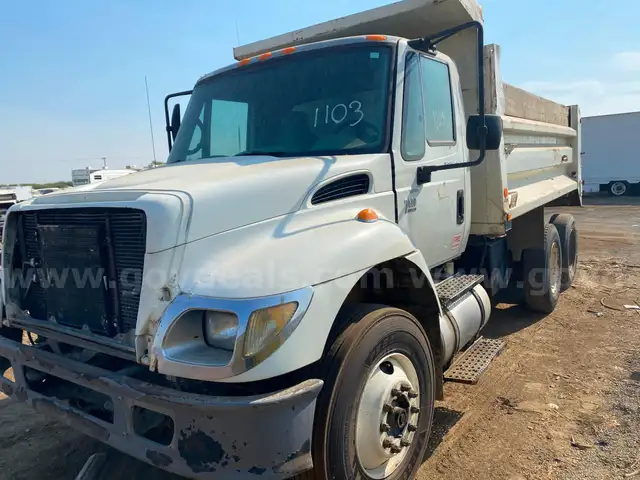 2003 International 7400