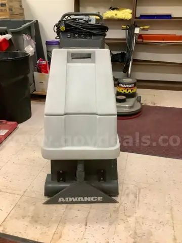 ADVANCE AUQACLEAN CARPET EXTRACTOR &#x26; FLOOR CLEANER