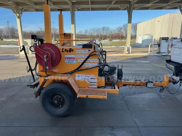 2012 LeeBoy L250T Tack Distributor