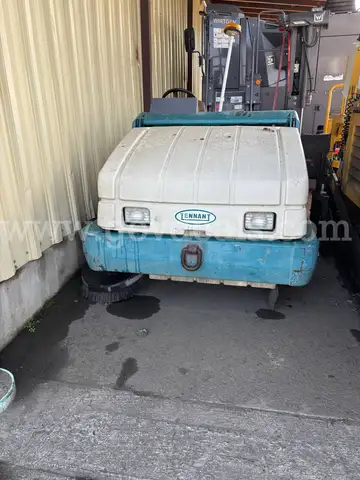 2003 Tennant Sweeper
