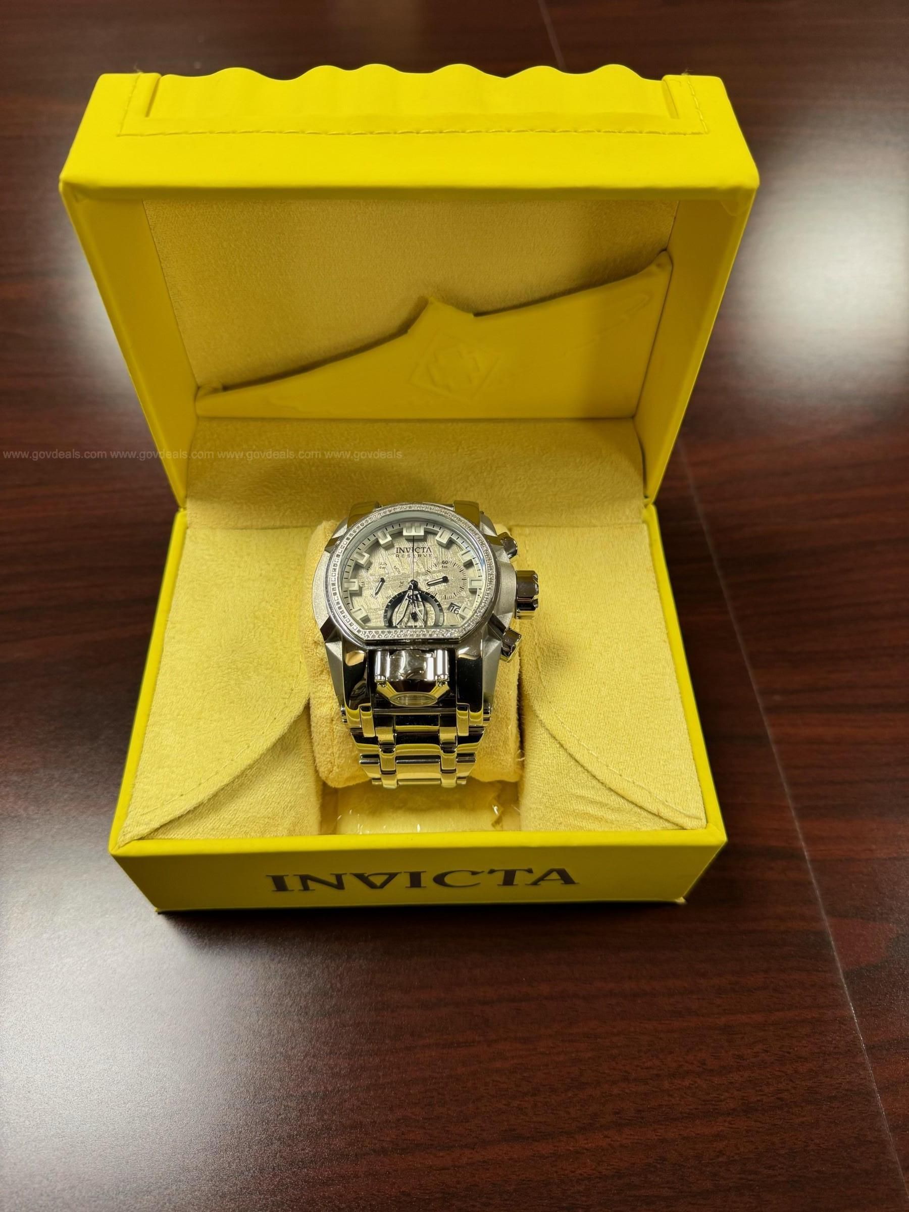 Invicta 28413 online