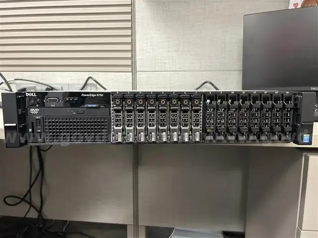 Dell PowerEdge R-730, 64GB Ram 4 x 300GB and 4 x 800GB Raid Drives