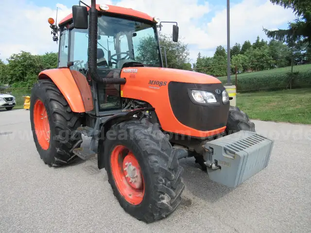 2014 Kubota M108S Tractor