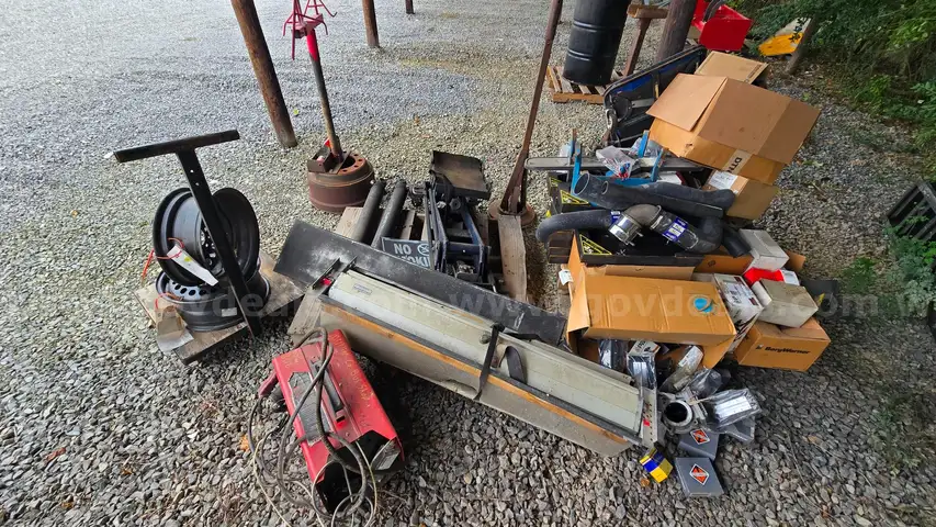 1 LOT of Miscellaneous Vehicle &#x26; Bus Parts