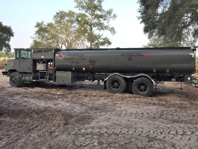 1989 Oshkosh A/S32 R11 Tanker, 8.3L, L-6, 6K Gallon Tank | GovDeals