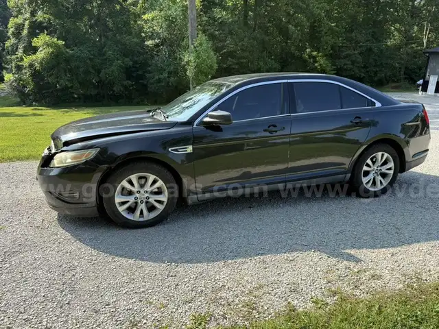 2011 Ford Taurus