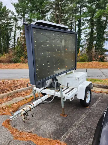 Kustom Signal Digital Message Trailer