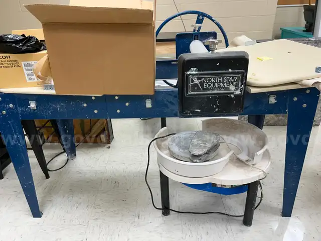 Clay press machine