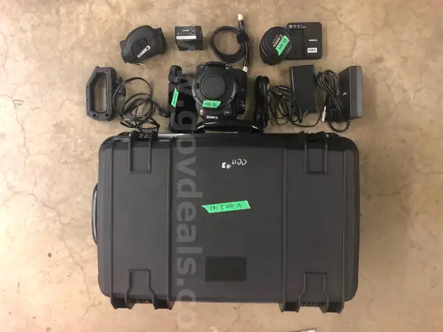 Canon EOS C200 Cinema Camera Kit with 15-85mm Lens, Monitor, Focus Grip, and Rolling Case