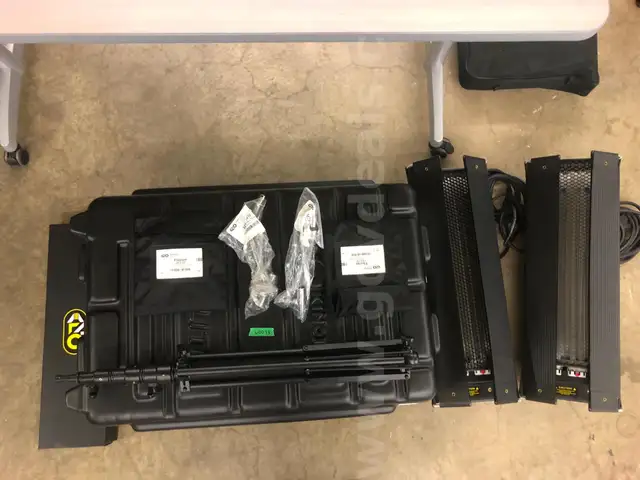 Kino Flo Dual Diva 201 Lighting Kit w/ Tripod, Diffusions, and Carry Cases