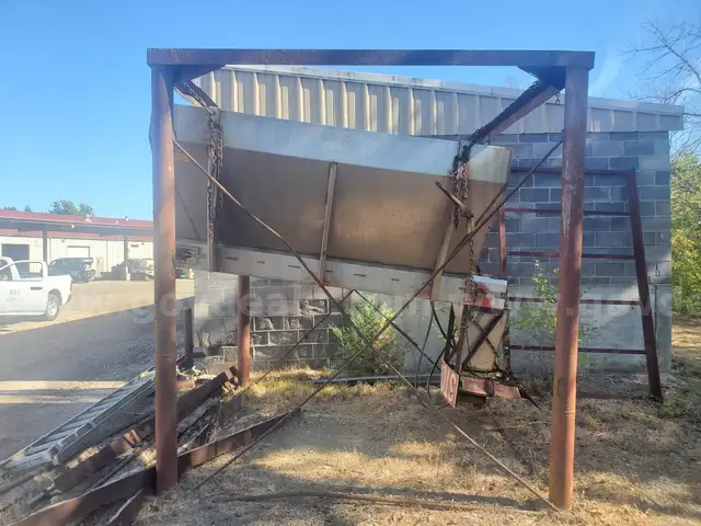 Large Salt/Sand Spreader and Rack! Needs work!