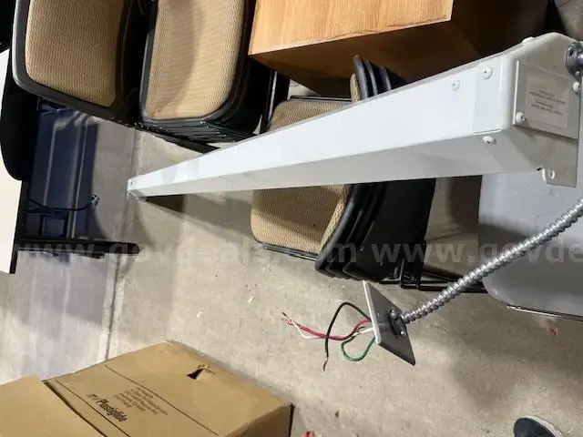 Da-Lite Projector Screen #12