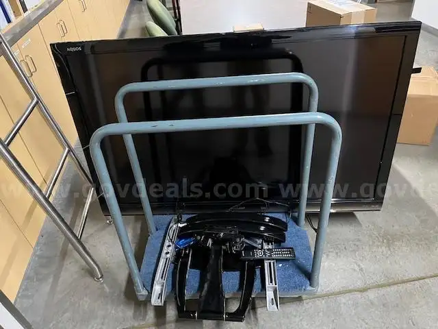 Sharp Aquos flat screen Tv