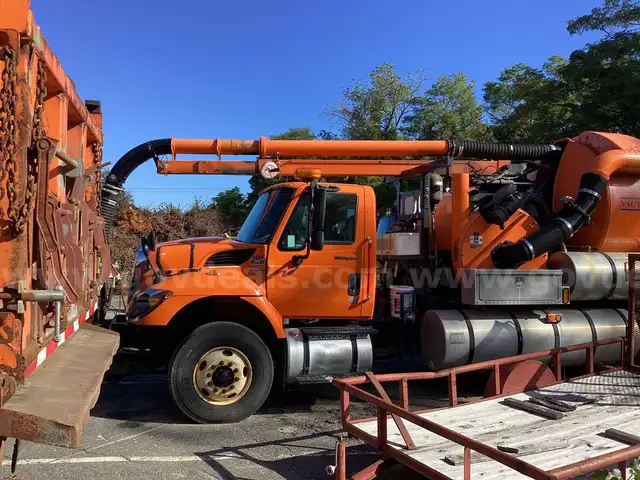 2009 International 7400, Workstar Vac/Jet