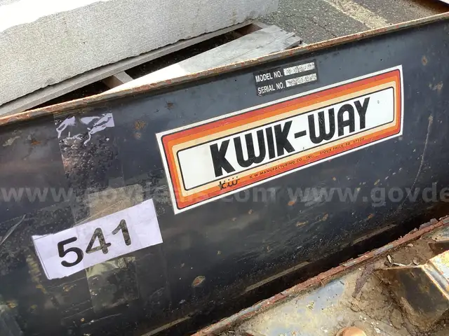 KWIK-WAY SKID STEER PLOW ATTACHMENT (AUC541)
