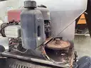 SALT DOG SPREADER BY BUYERS (AUC550)