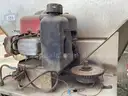 DOWN EASTER SPREADER (AUC551)