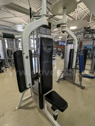 Life Fitness Pec Dec