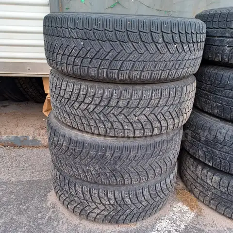 Michelin X-Ice Snow Tires