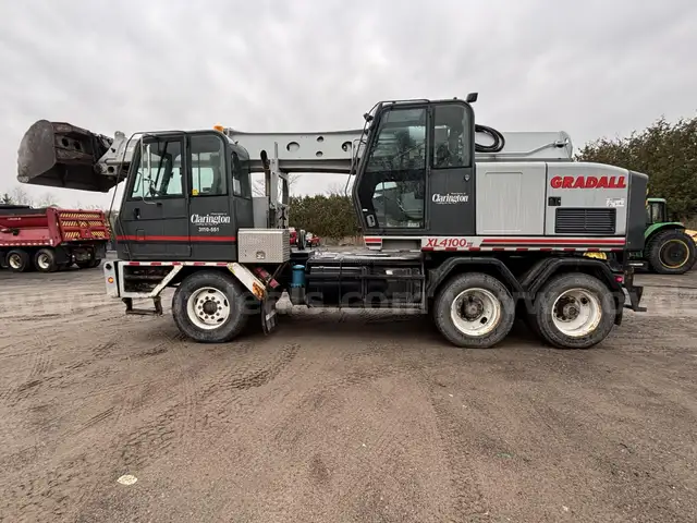 2010 GRADALL XL4100-111