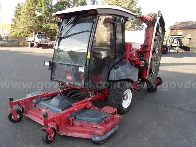 2017 Toro Groundsmaster 5910 T4 Mower with cab
