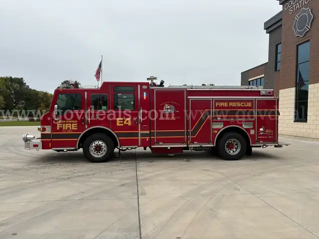 2010 Pierce Velocity Fire Truck