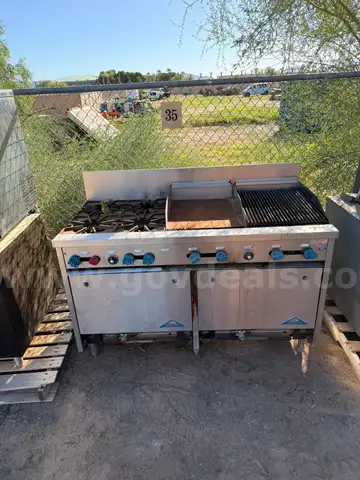 Comstock-Castle Commercial Stove - Gas