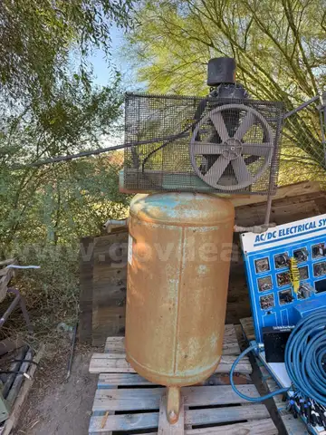 Speedaire Cast Iron Series Air Compressor