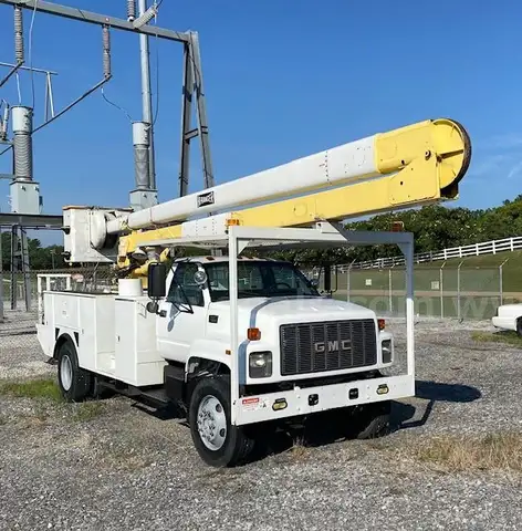2002 GMC C7H042