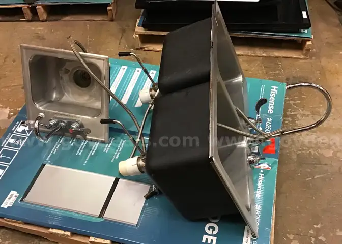 Lot of Sinks - G2524703