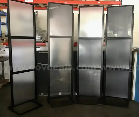Lot of Display Signs - G2526704