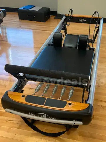 Pilates Machine - G2532811