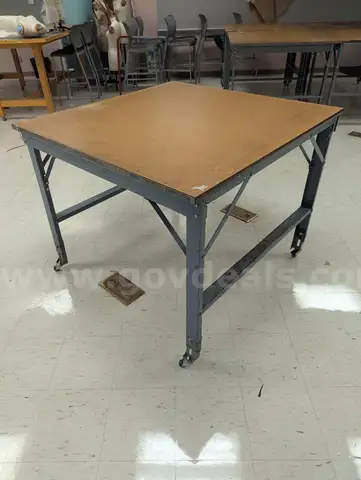 Large work tables (10) - G2600804