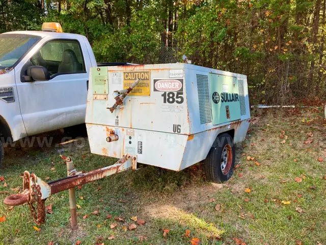 1994 Sullair 185 CFM Tow Behind Air Compressor