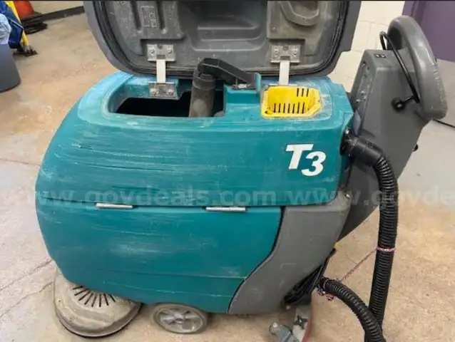 T3 Floor Scrubber