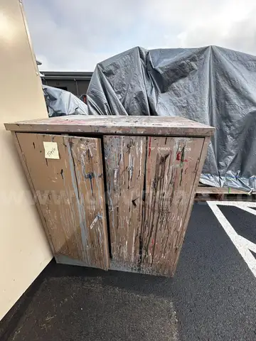 1 (One) Metal Tool Cabinet
