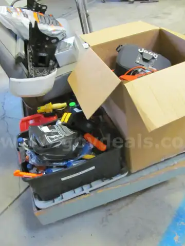 AUTOMOTIVE LOT (GD4074)
