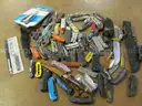 KNIVES AND MULTI-TOOLS LOT (GD4154)