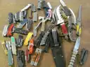 KNIVES AND MULTI-TOOLS LOT (GD4154)