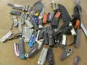KNIVES AND MULTI-TOOLS LOT (GD4154)