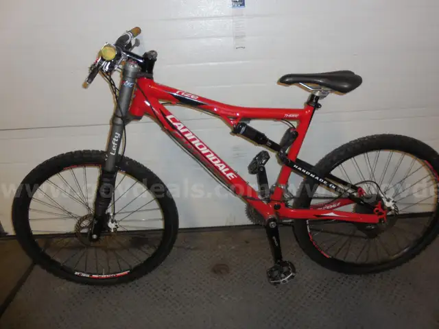 CANNONDALE RIZE THREE BIKE (GD4158)